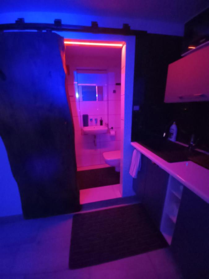 24h Mini Na Kod Dostepu & Free Parking & No Keys Gdynia