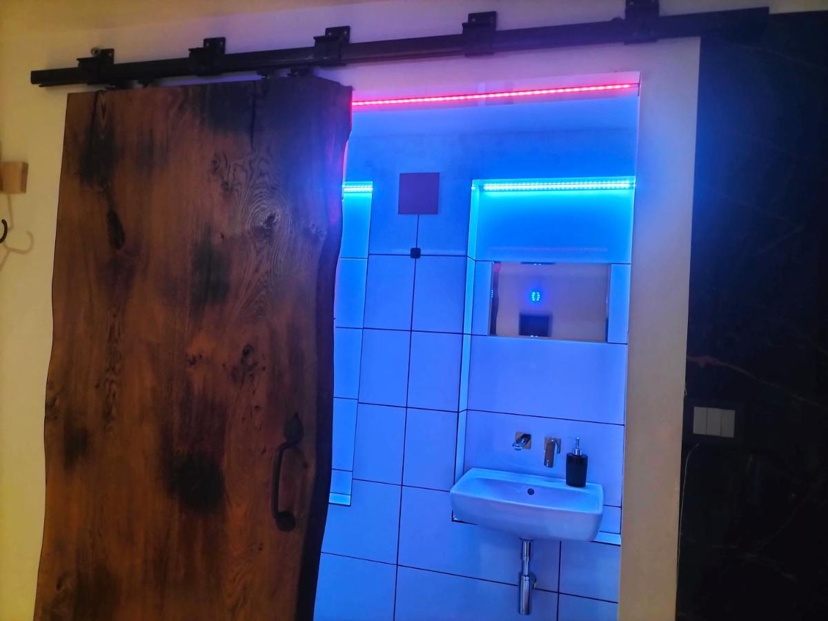 Apartment 24h Mini Na Kod Dostepu & Free Parking & No Keys