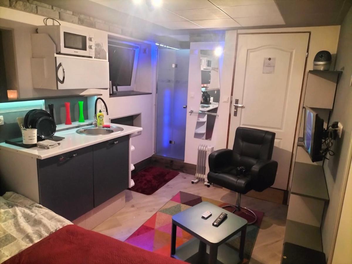 Apartment 24h Mini Na Kod Dostepu & Free Parking & No Keys *
