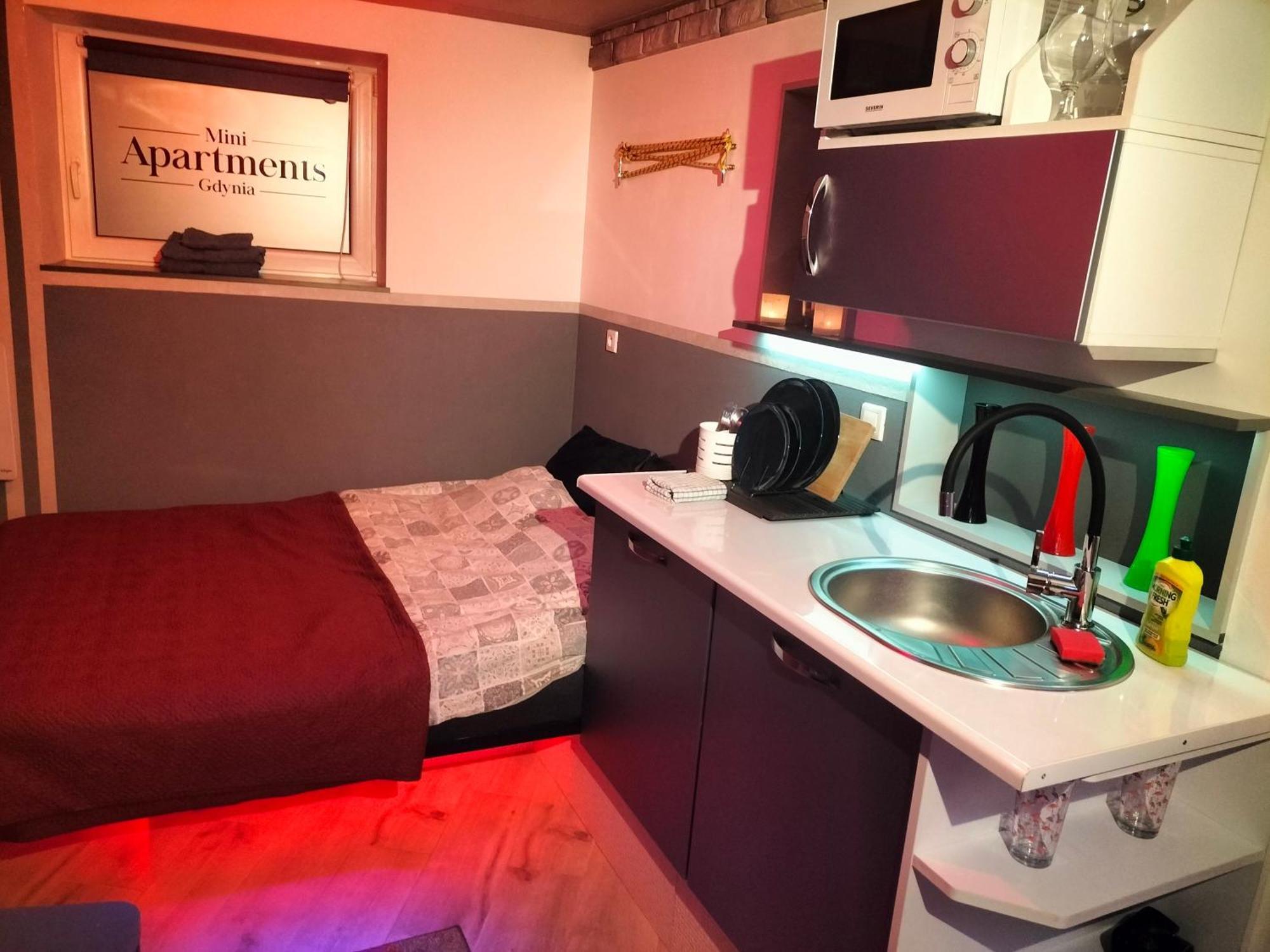24h Mini Na Kod Dostepu & Free Parking & No Keys