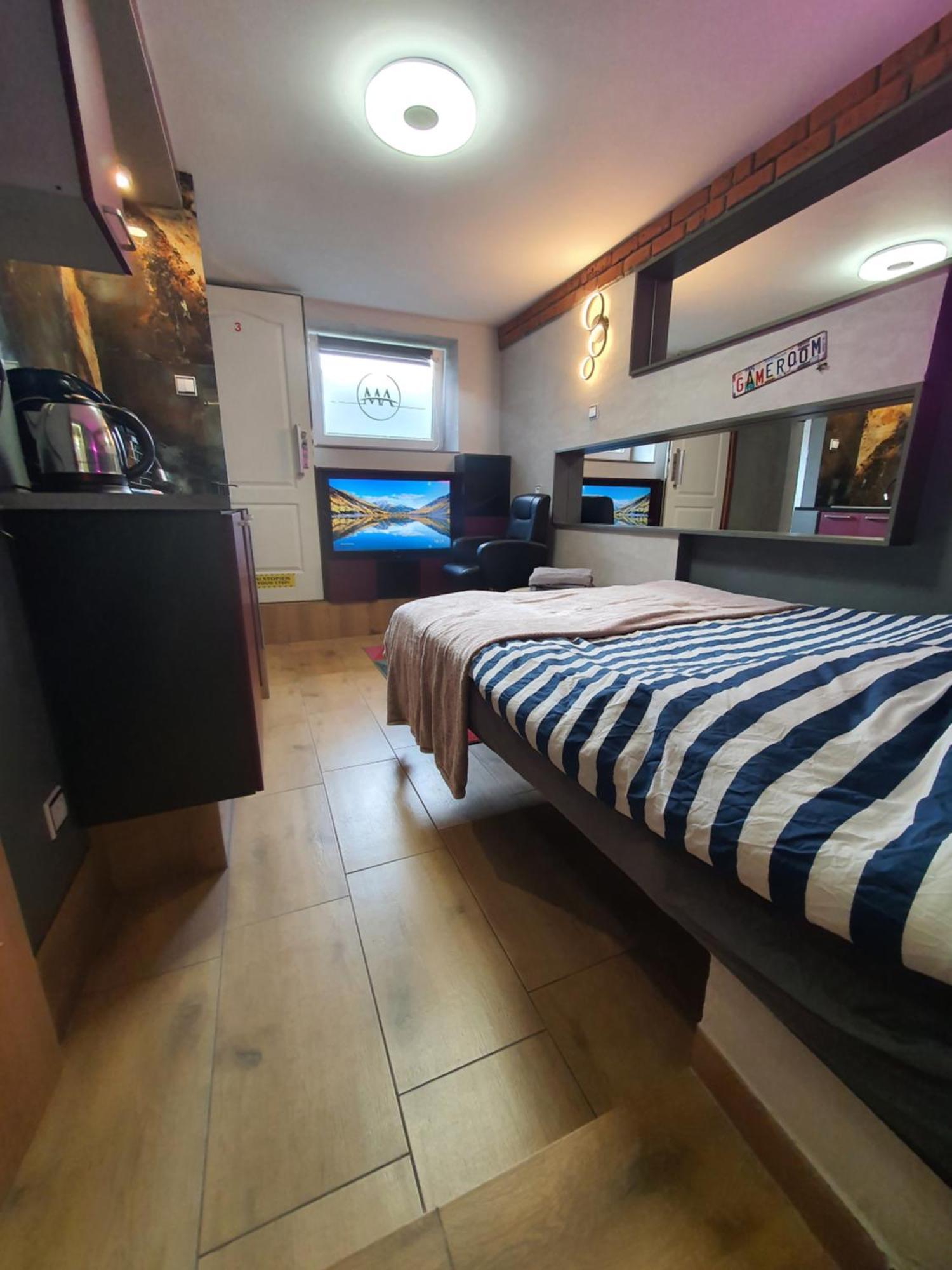 24h Mini Na Kod Dostepu & Free Parking & No Keys Apartment